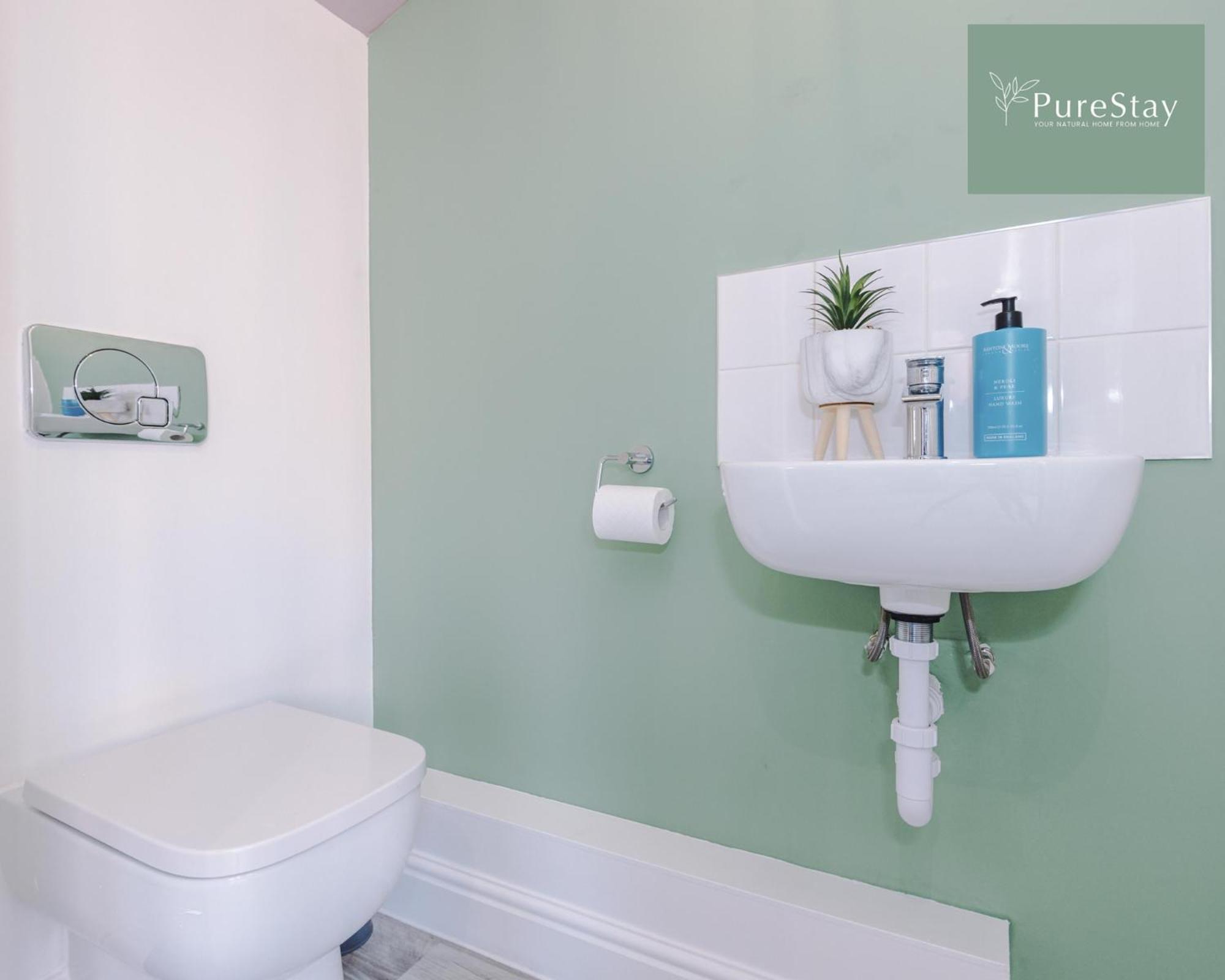 Stunning Five Bedroom Manchester House With Free Parking By Purestay Short Lets & Serviced Accommodation Exteriér fotografie