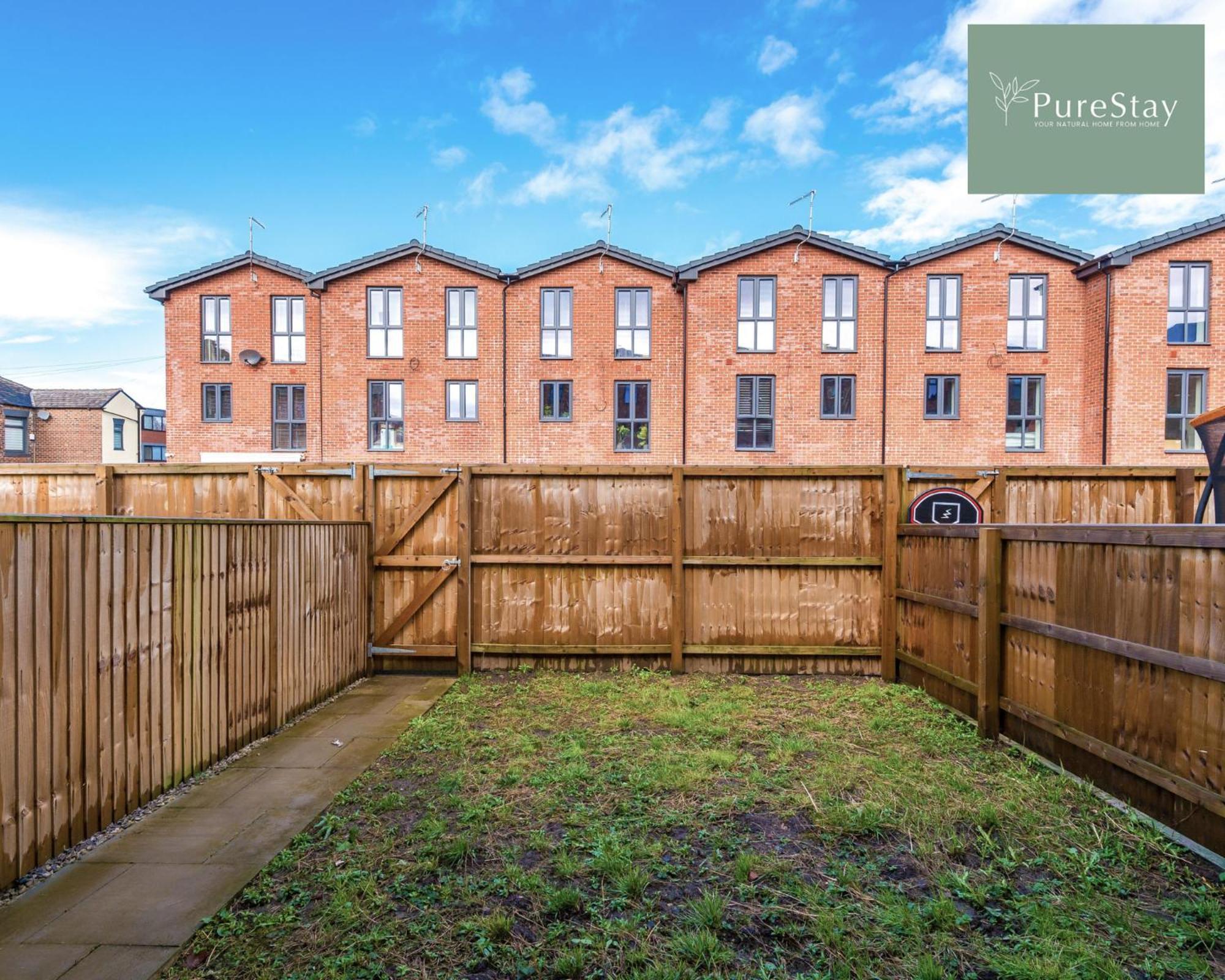 Stunning Five Bedroom Manchester House With Free Parking By Purestay Short Lets & Serviced Accommodation Exteriér fotografie