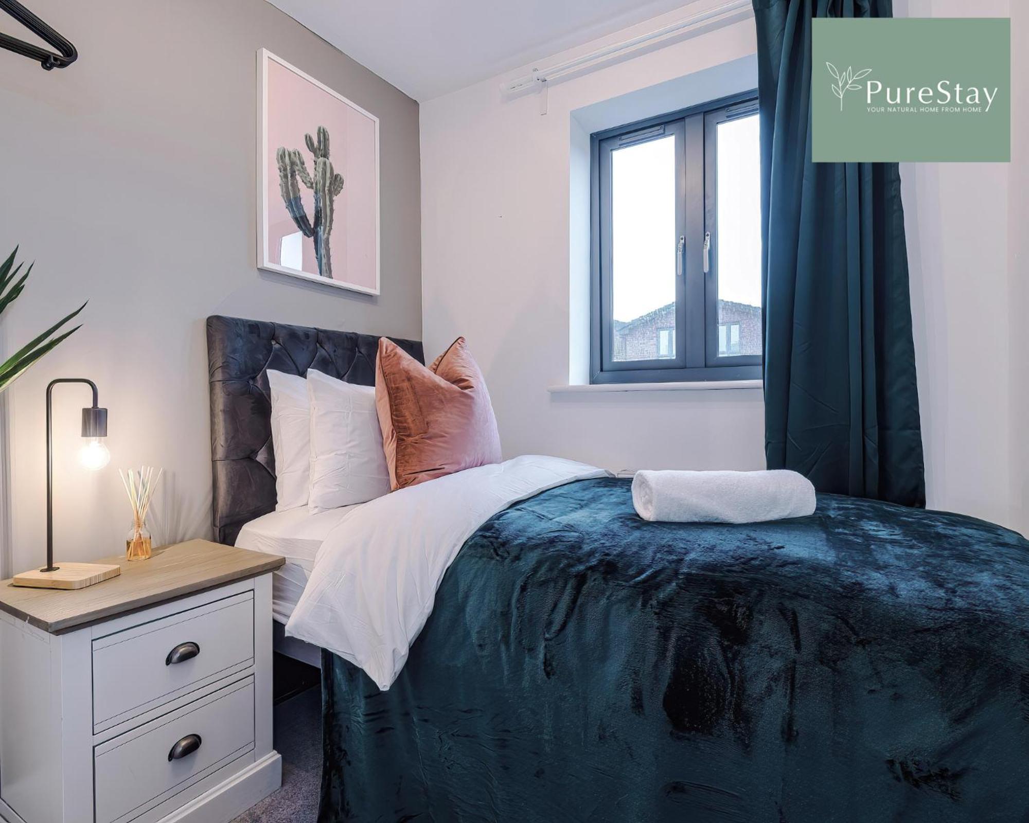 Stunning Five Bedroom Manchester House With Free Parking By Purestay Short Lets & Serviced Accommodation Exteriér fotografie
